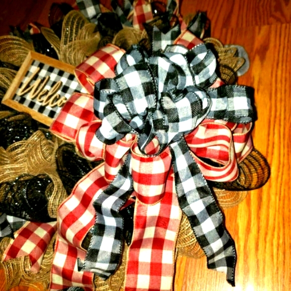 Beautiful Fall Farmhouse Wreath - Picture 2 of 4